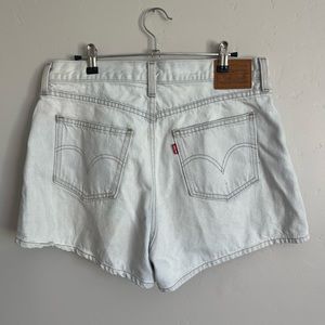 Levi’s A-line shorts light wash